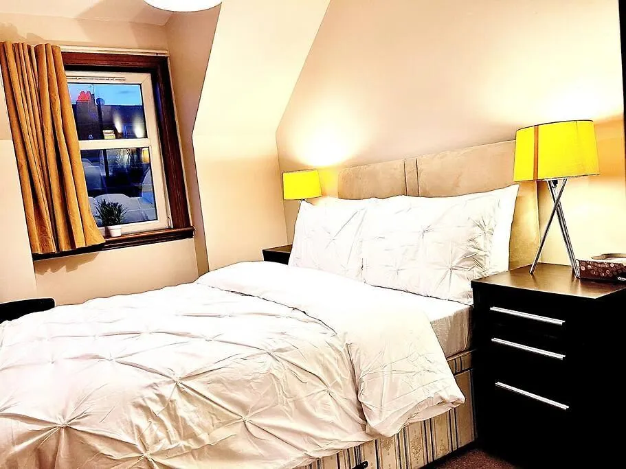 Stylish North Spring Exec One Bedroom Apartment Aberdeen
